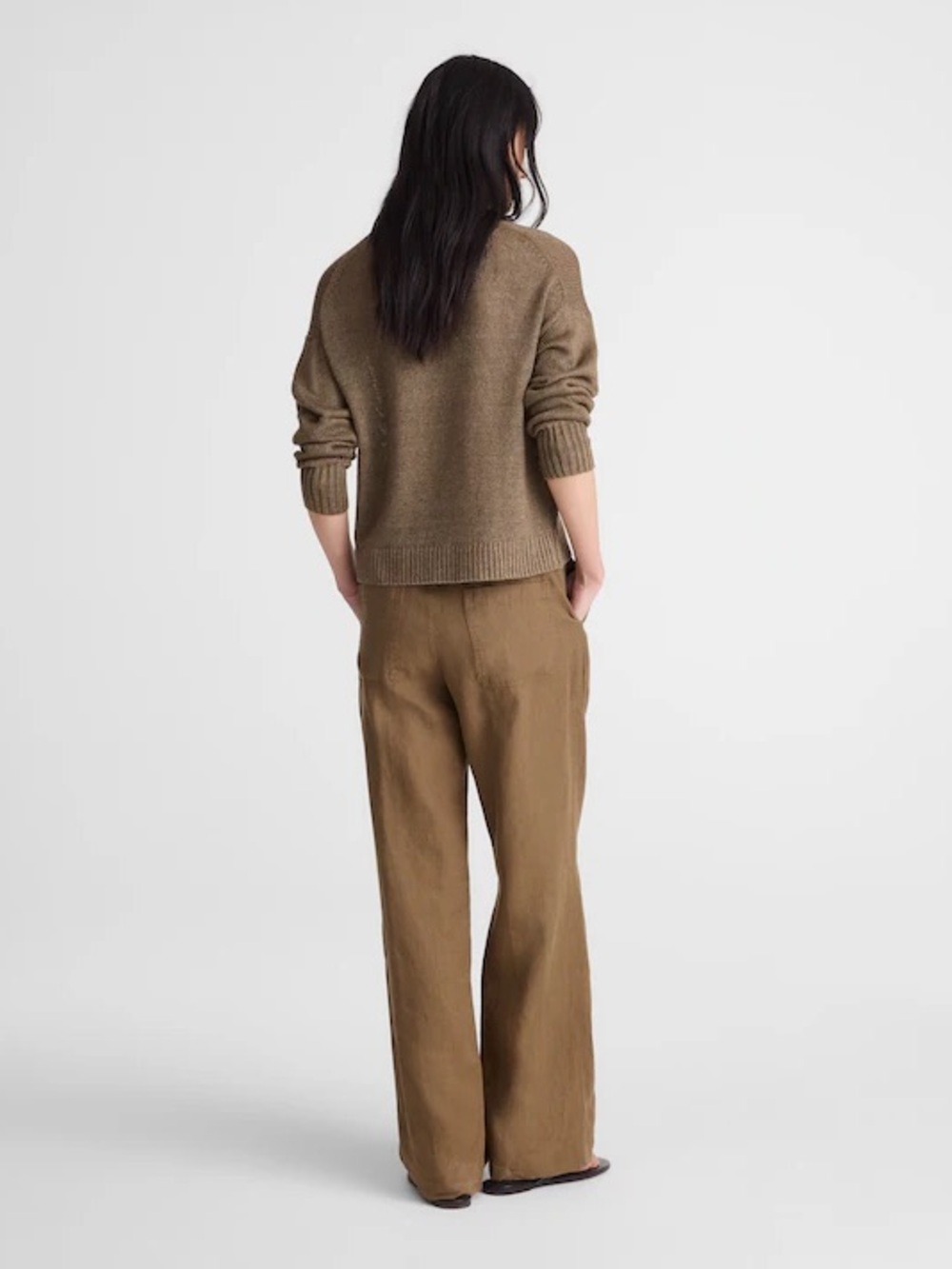 The Zoe Relaxed Straight Pant in 100% Linen